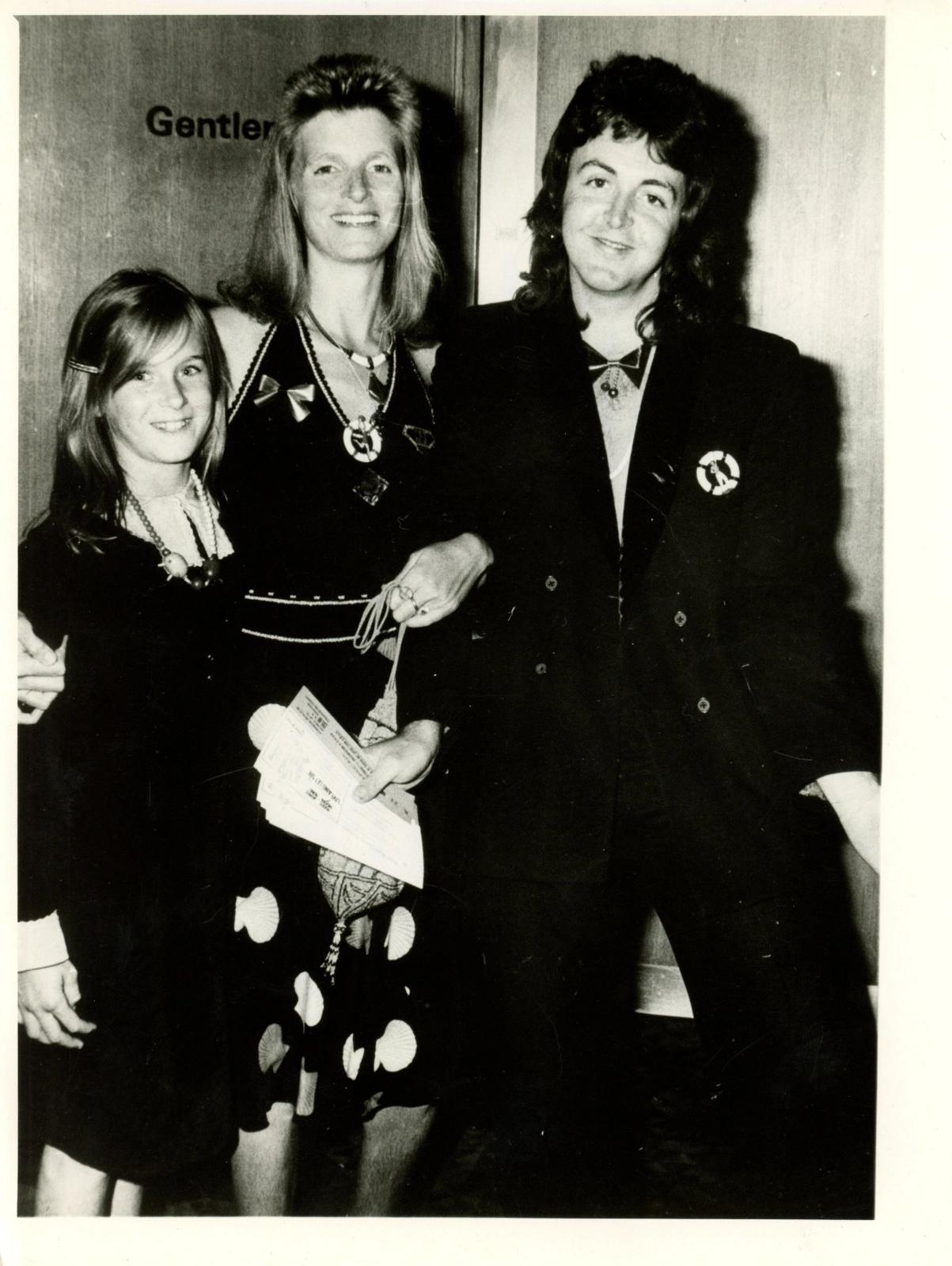Paul and Linda McCartney photograph 1973